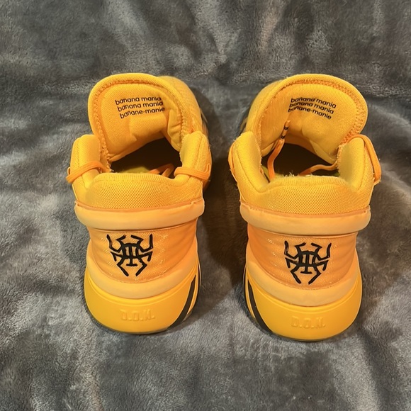Adidas D.O.N Issue #2 Crayola Solar Gold GS Sz 6.5 Youth GUC - Picture 4 of 6